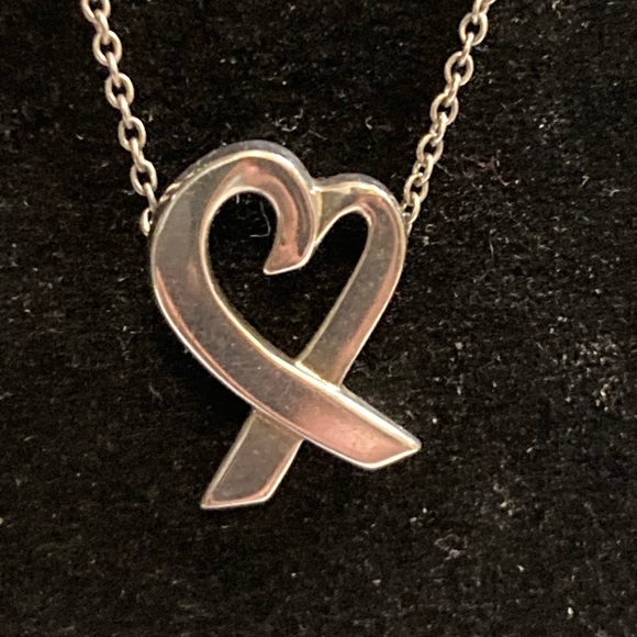 TIFFANY Paloma Picasso Loving Heart Pendant Necklace